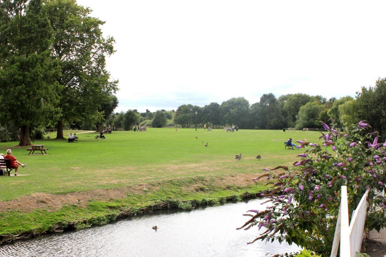 1 The Cottage, Studio Apartment, Ye Olde Barn Apartments Stamford Esterno foto
